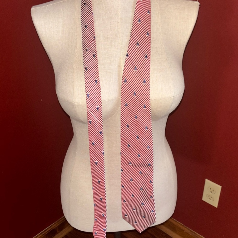 Sailboat candy-striped tie